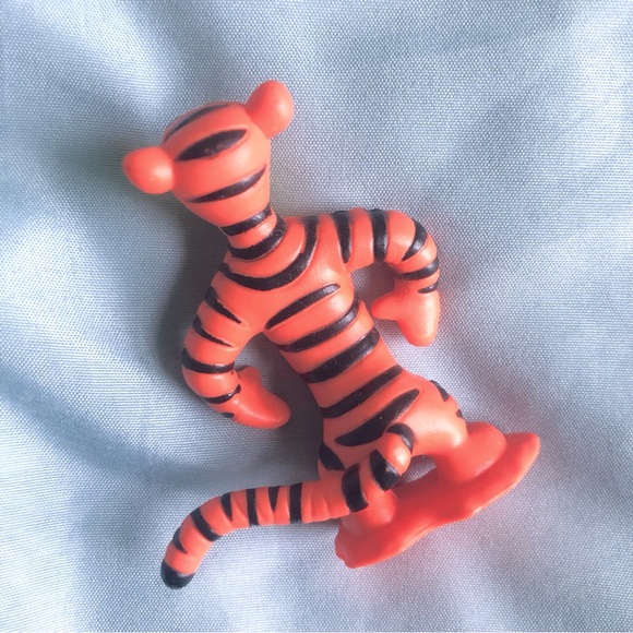 SOLD Toys - Disney Winnie The Pooh Tigger Toy Figure 3” - Picture 2 of 4